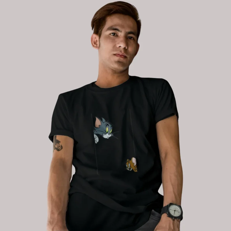 Tom & Jerry Peeking Graphic T-Shirt